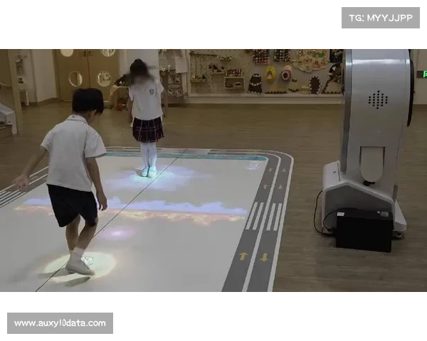 音频系统升级多语言智能伴音，满足区域化观赛需求