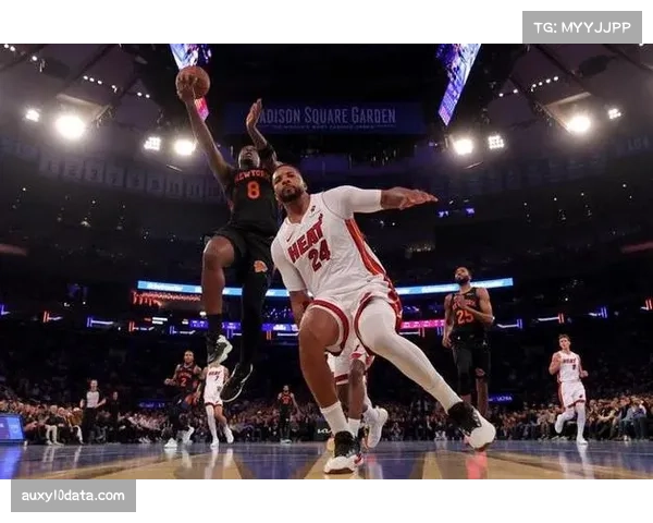 消息人士称，某球星因腿筋伤势，将谨慎评估其转换进攻参与度